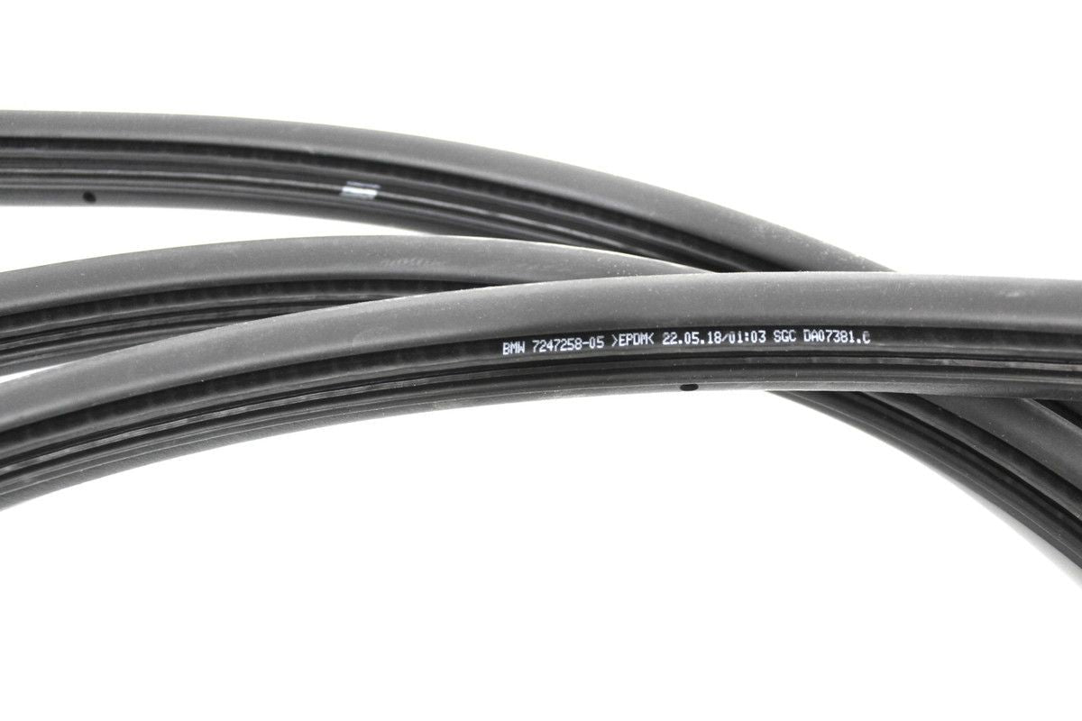 Door Rubber Right Front 51727247258, fits BMW 3 Series