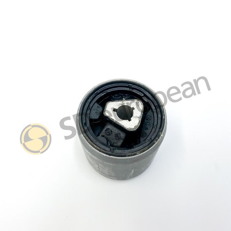 THRUST ROD BUSH, 31126765991