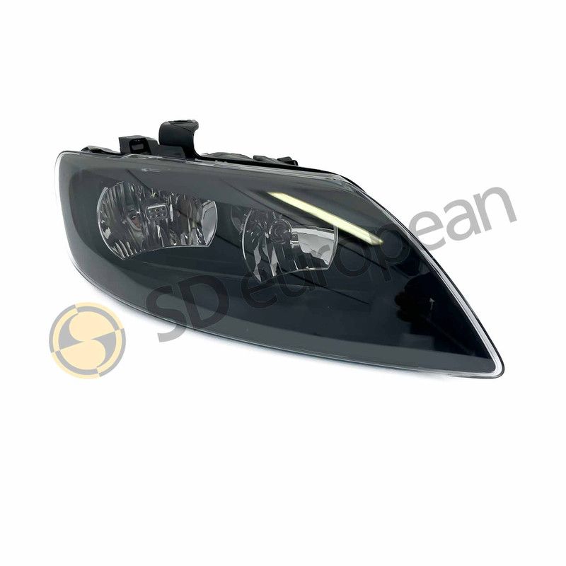 Genuine Valeo Headlight Right Audi Q7 Halogen 2006 - 2015