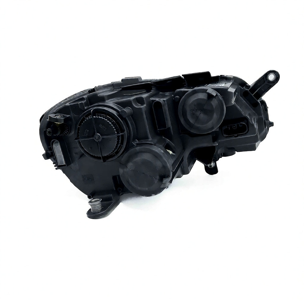 Valeo Right Front Headlight – Volkswagen Passat (3AC941005)