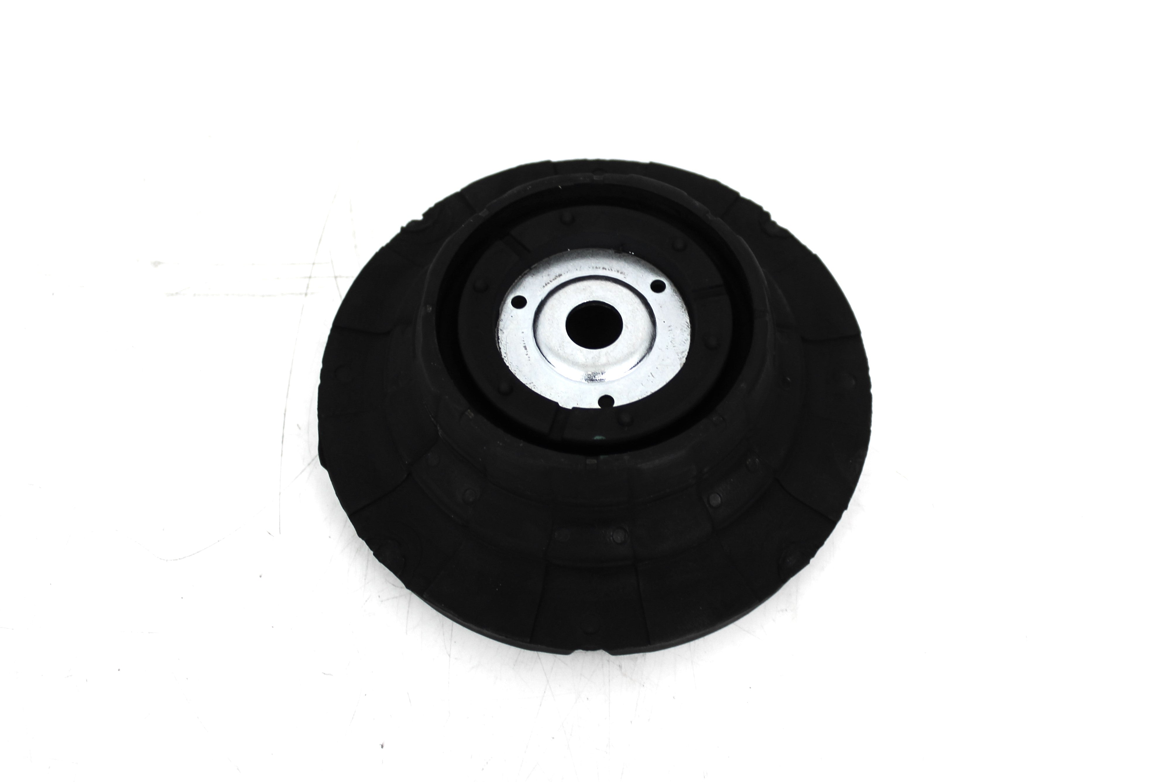 Strut right front top mount 7E0412331, fits Volkswagen 2003 - 2015