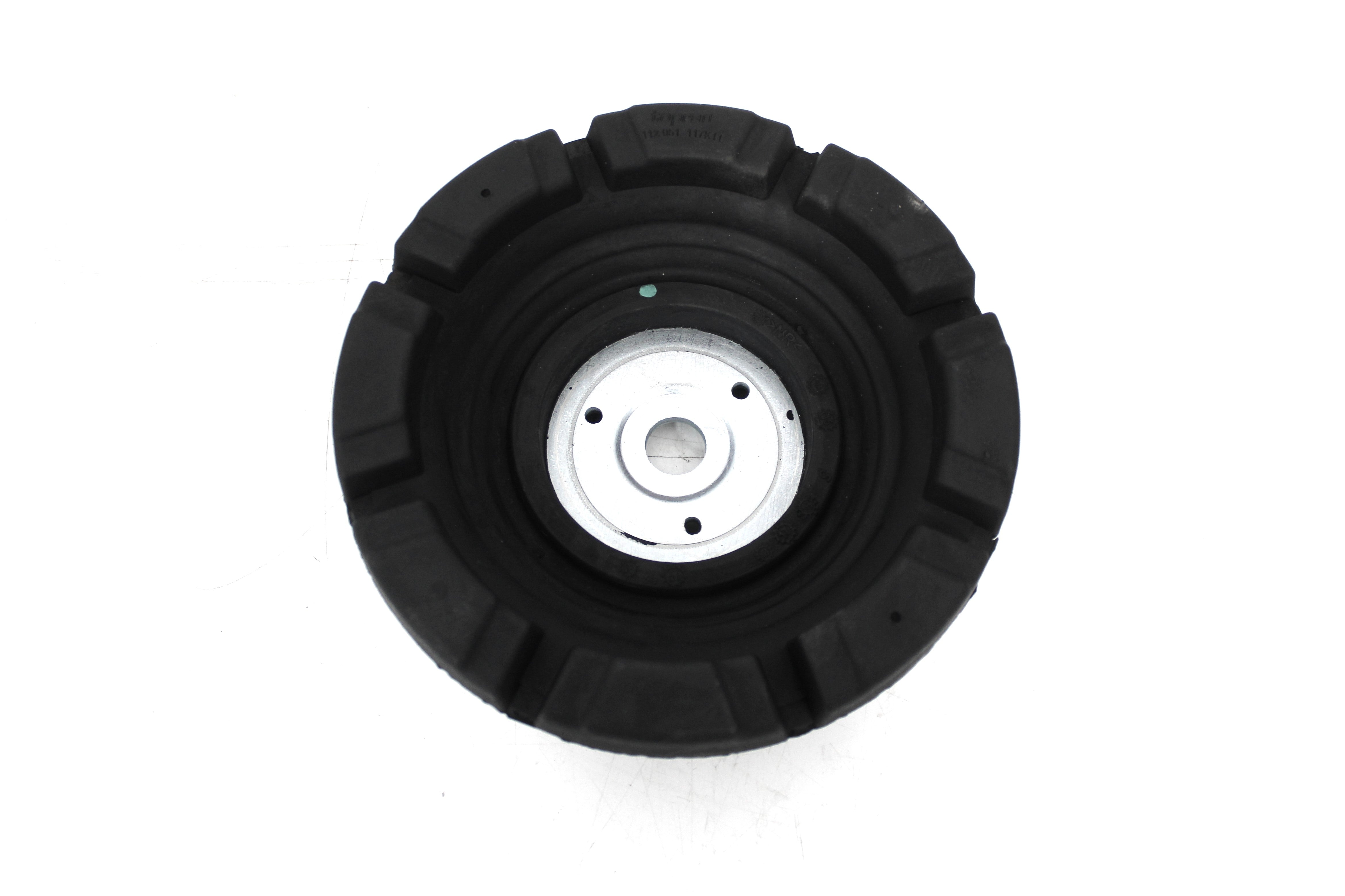 Strut right front top mount 7E0412331, fits Volkswagen 2003 - 2015