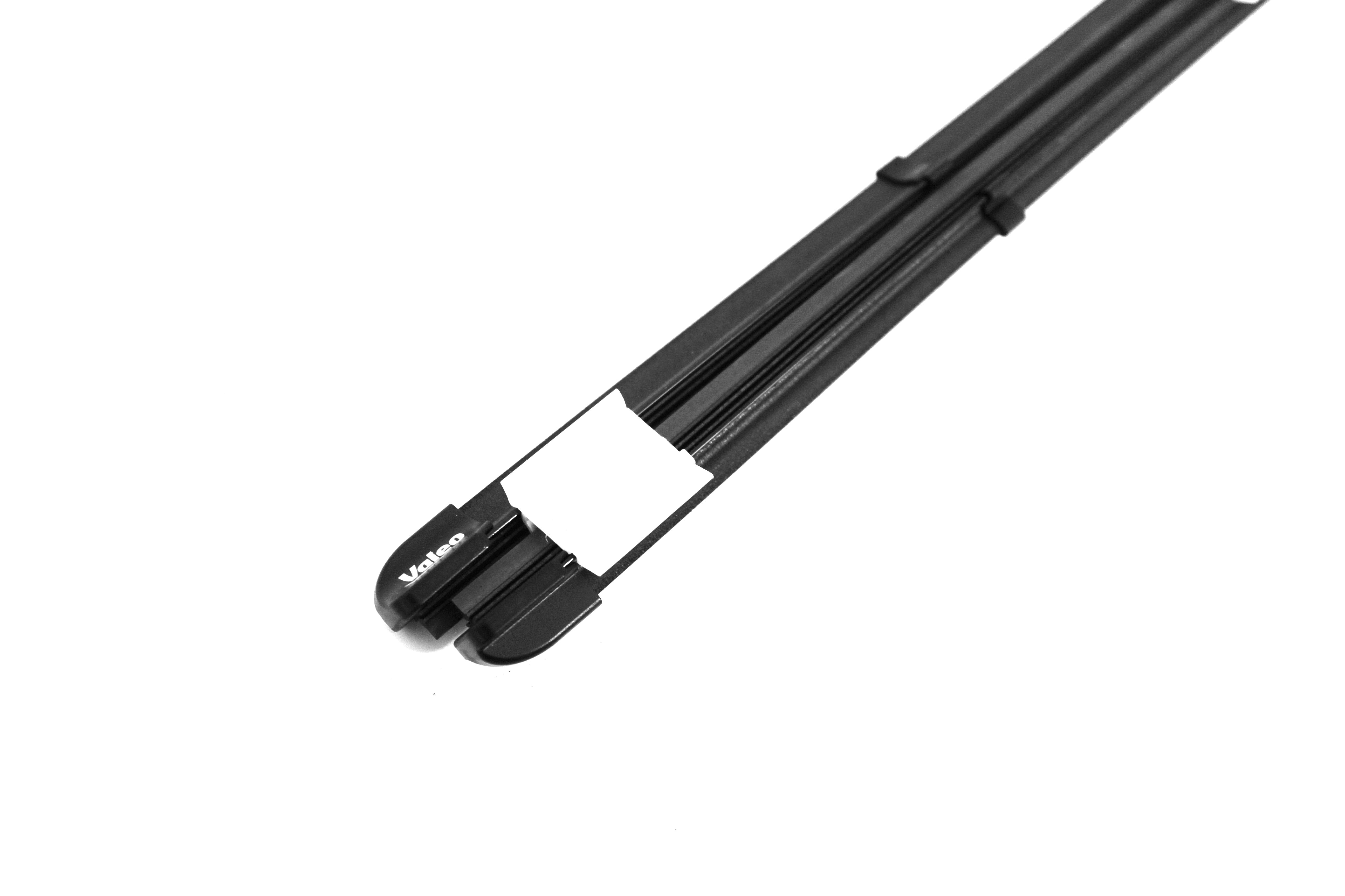 Valeo Wiper Blades (Front) – Citroën, Mercedes-Benz, Peugeot (574317 / A2208201545)