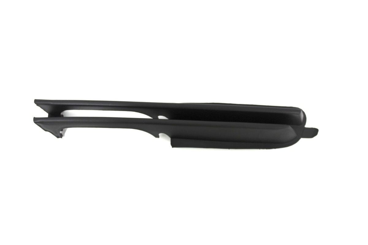 FRONT BUMPER GRILLE - LOWER, 51118209925