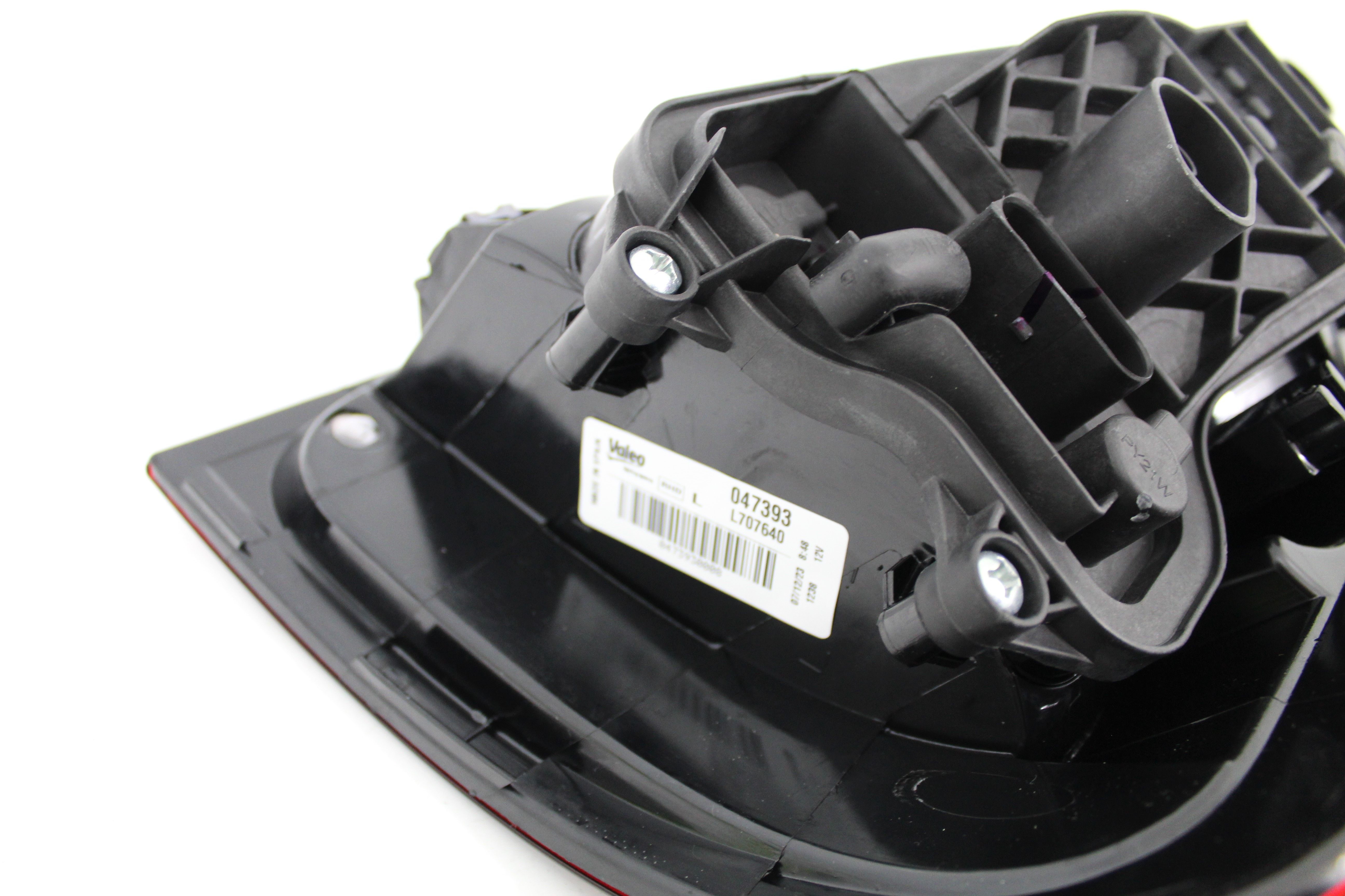 Tail Light Left – Volkswagen Amarok (2H2945095P)