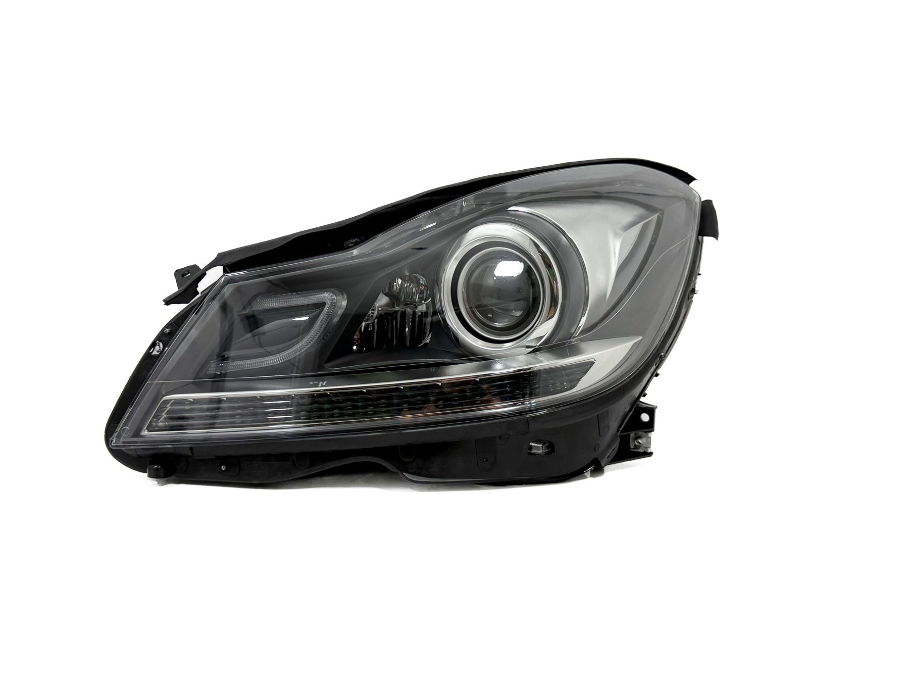 Headlight Left  Mercedes-Benz C-Class W204 A2048203739  Magneti Marelli