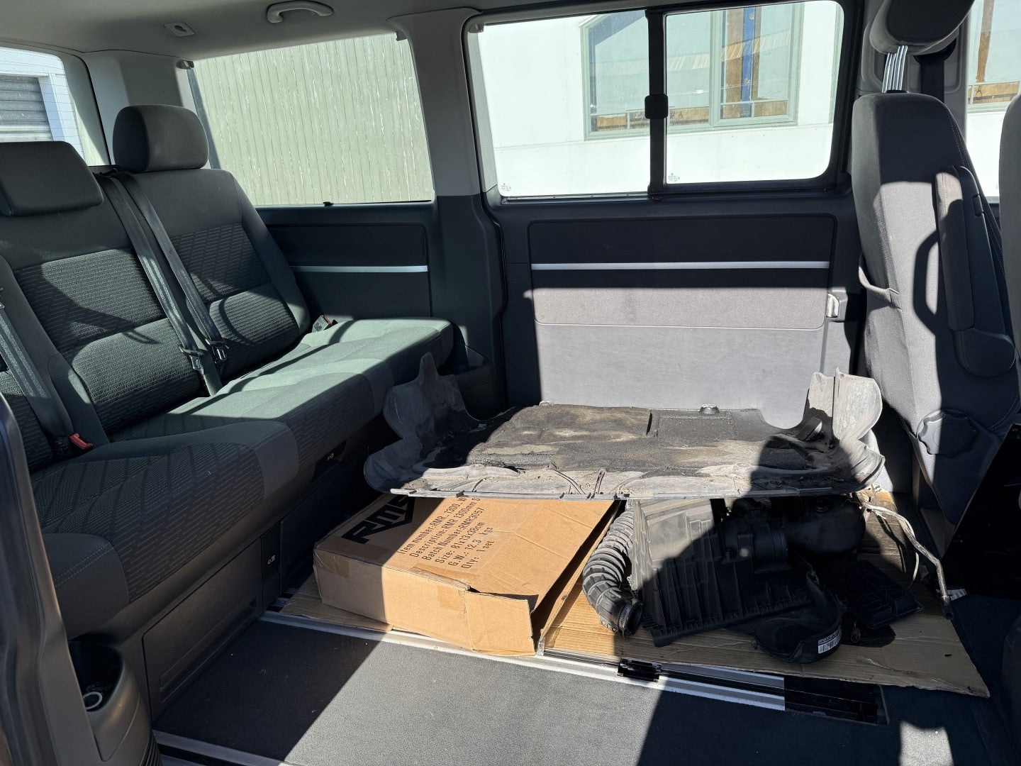2011 Volkswagen Multivan - Now Dismantling for Parts!