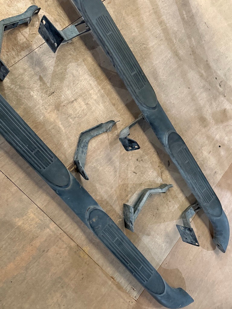 VW Amarok Running Boards
