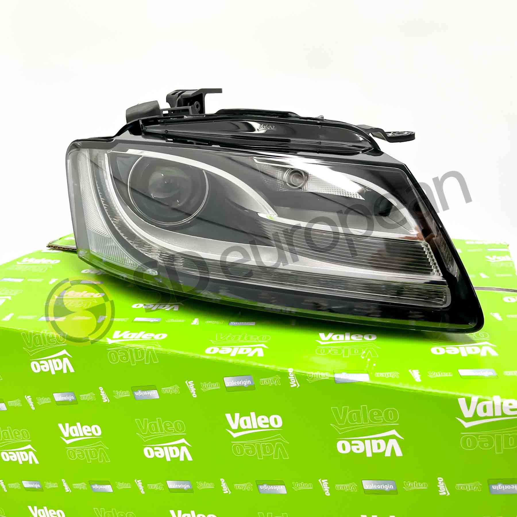 VALEO Headlight, Genuine Part Number Reference: 8T0941030AL