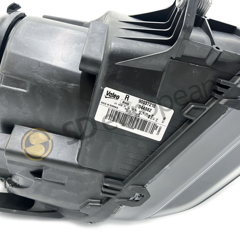 New Genuine Right Headlight VW Amarok 2010 - 2020 H7-H15 Halogen