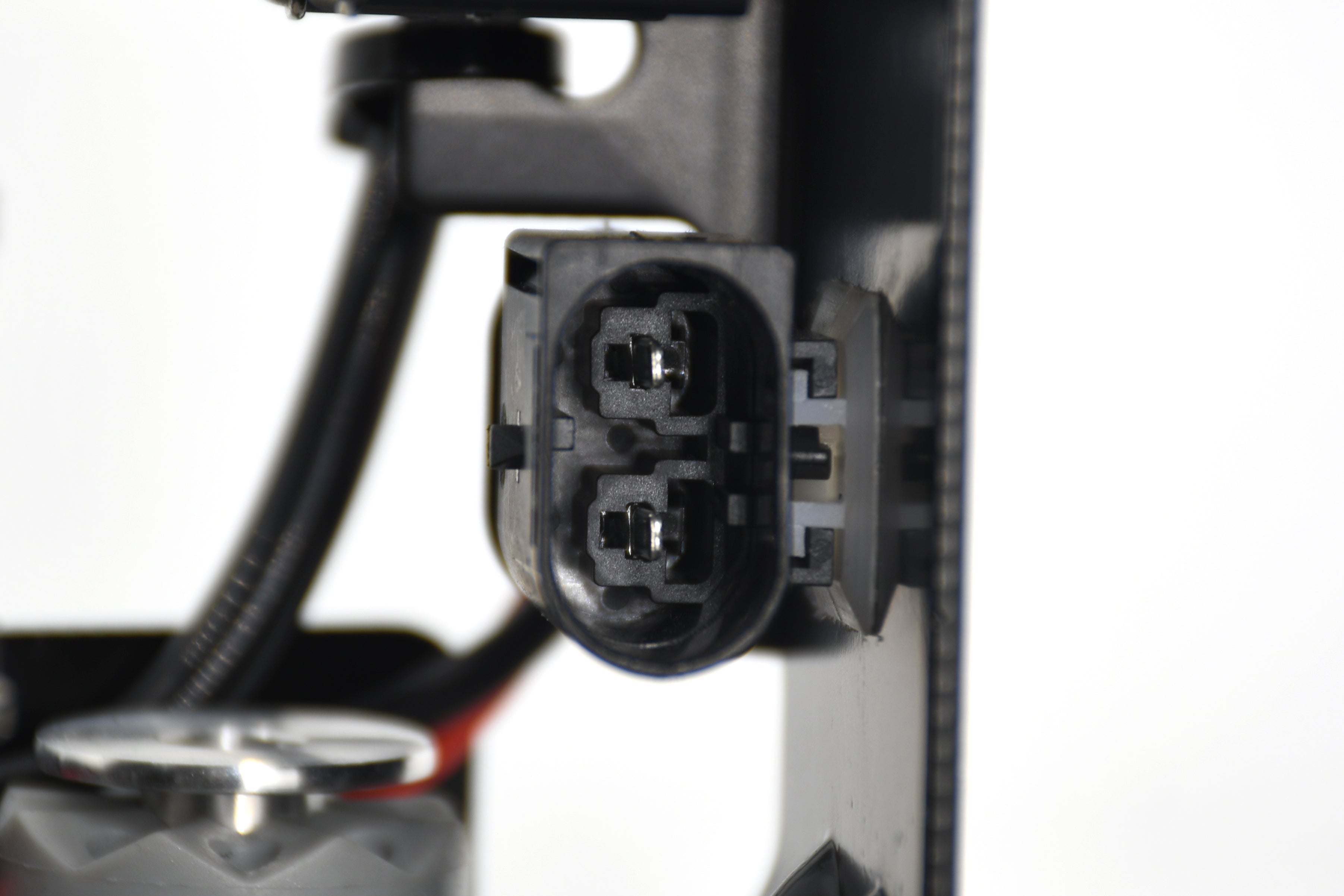 Suspension Compressor – BMW 7 Series F01/F02/F03/F04, 5 GT F07, 5 Touring F11 (37206875176)