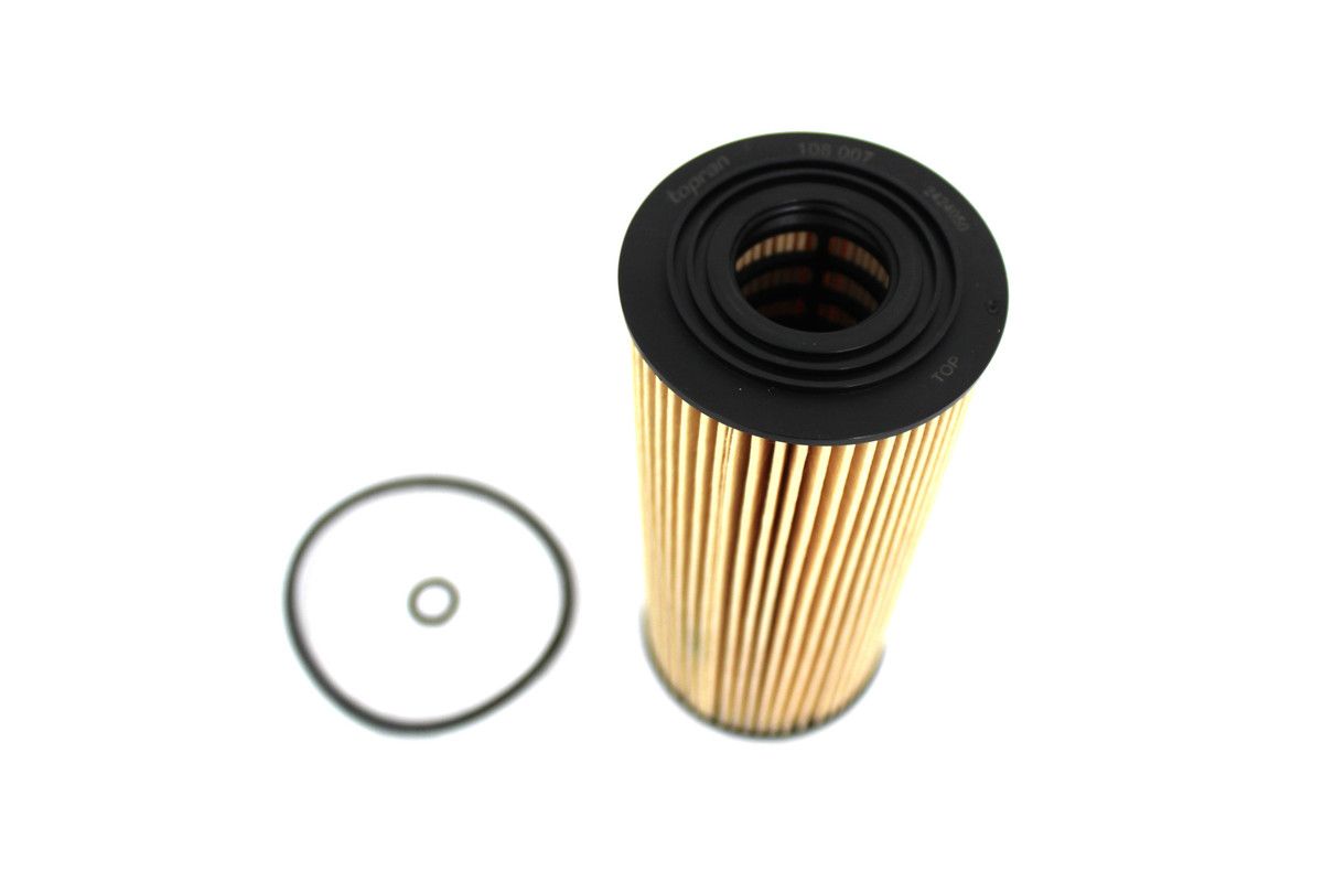 Oil Filter 074115562, Fits Audi, Volkswagen, Seat & Skoda 1996 - 2016