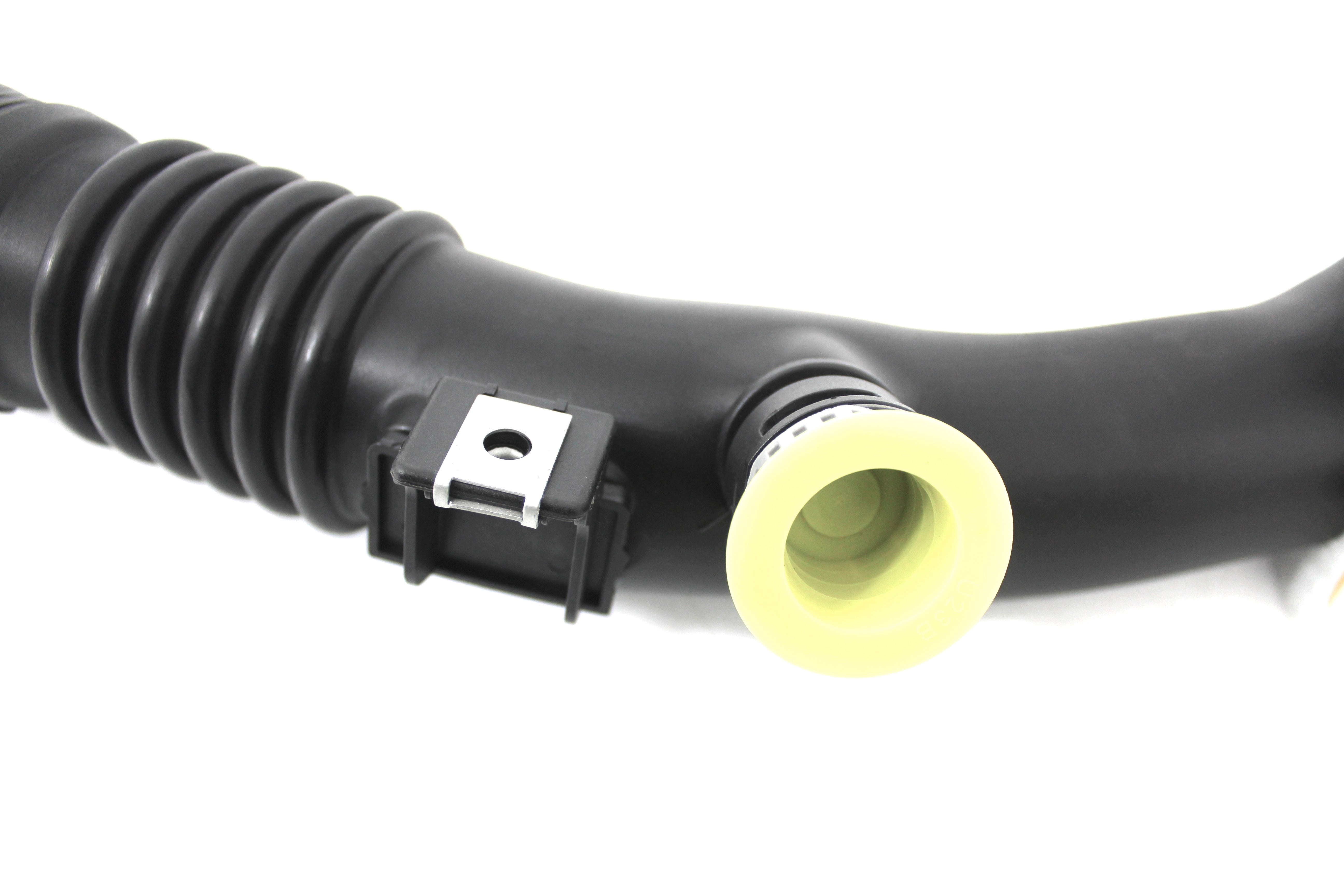 Turbo Intercooler Hose Left/Right – BMW X6, 7 Series (13717609810)