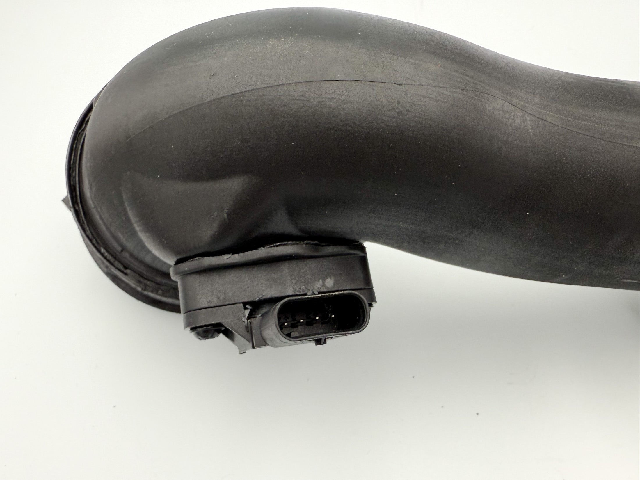 Air Intake Hose 13718626487 - BMW 6-Series, X5, X6 (2011–2019)